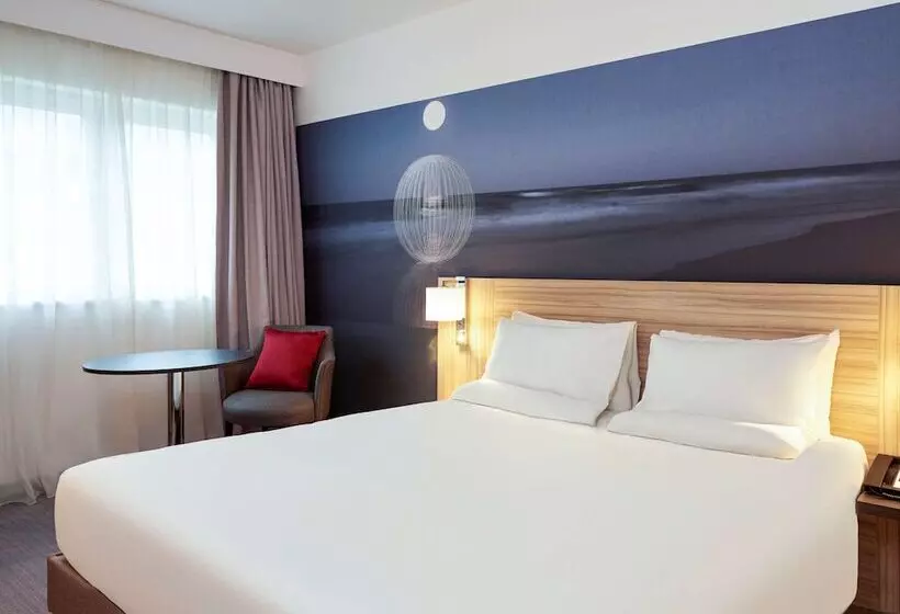 スーペリアールーム, Novotel London Stansted Airport