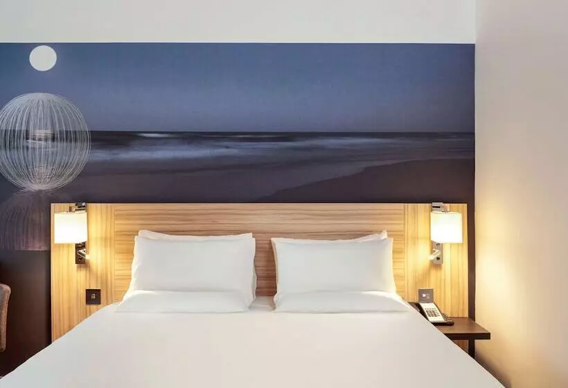 スーペリアールーム, Novotel London Stansted Airport