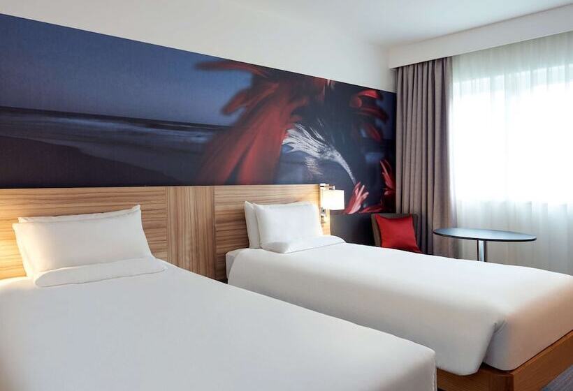 Номер Superior, Novotel London Stansted Airport
