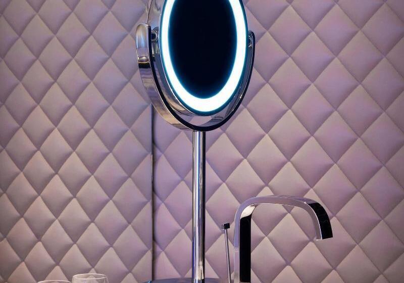 Номер Superior, Novotel London Stansted Airport