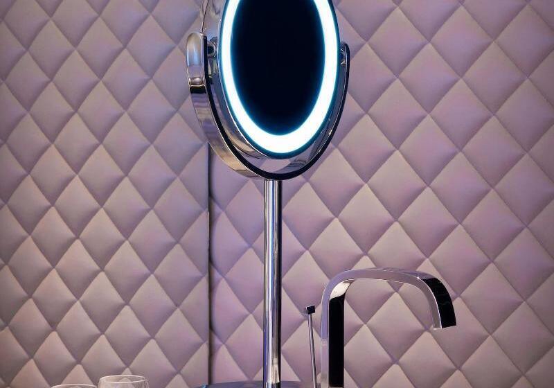 Номер Superior, Novotel London Stansted Airport