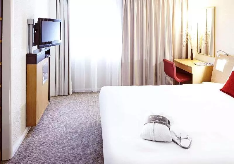 キングサイズベッドのスイートルーム, Novotel Sheffield Centre