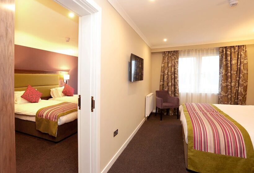 חדר משפחתי, Best Western Woodlands