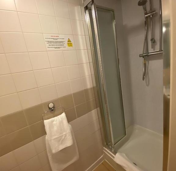 标准单人间, Cardiff Sandringham