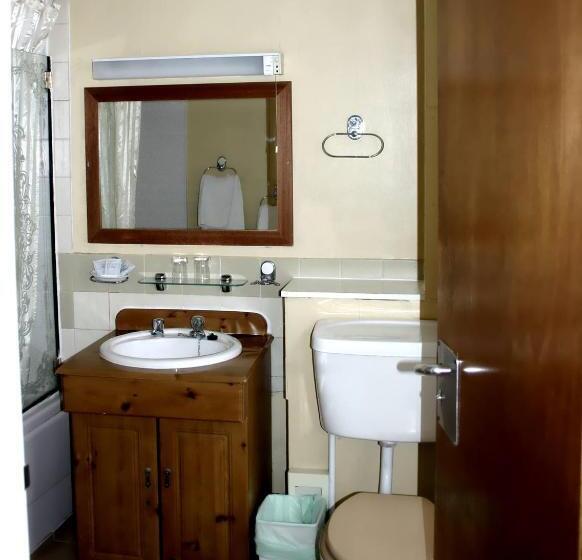 标准间, Cardiff Sandringham