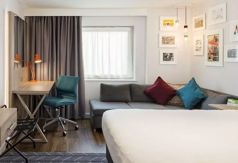スイート, Holiday Inn London Shepperton, An Ihg
