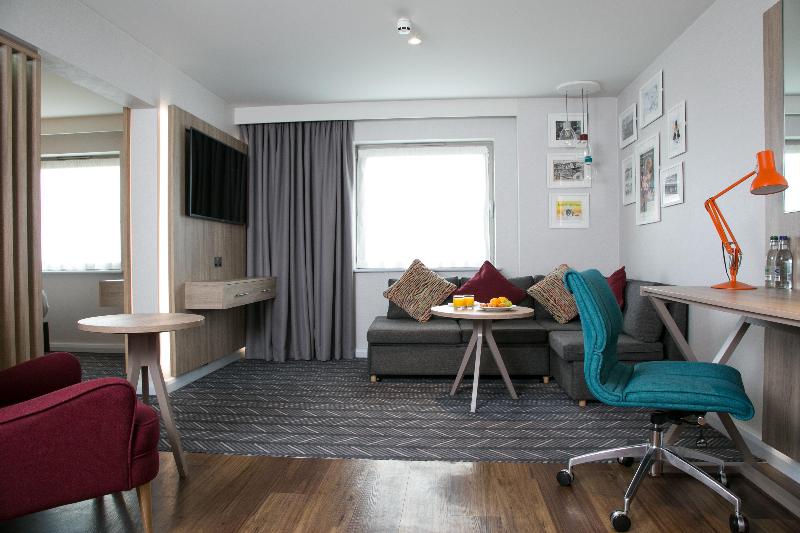 جناح, Holiday Inn London Shepperton, An Ihg