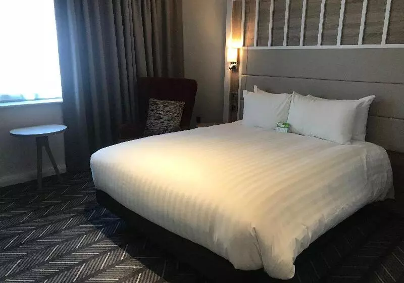 身障者適用スタンダードルーム, Holiday Inn London Shepperton, An Ihg