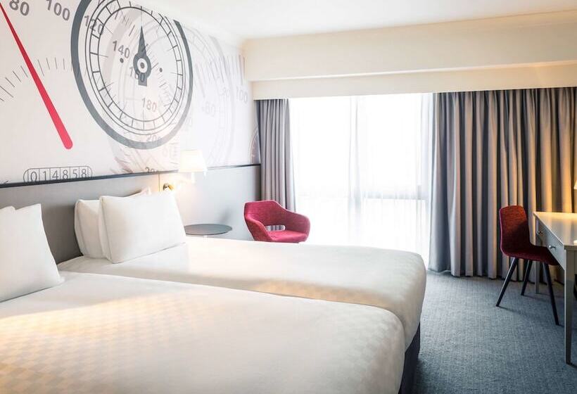 Классический Номер, Mercure Dartford Brands Hatch Hotel & Spa