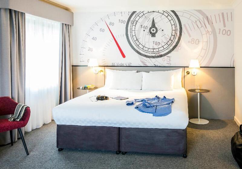 家庭间, Mercure Dartford Brands Hatch Hotel & Spa