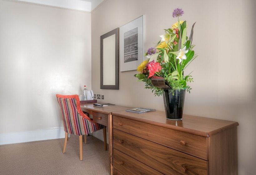 スタンダードトリプルルーム, Queens Hotel & Spa