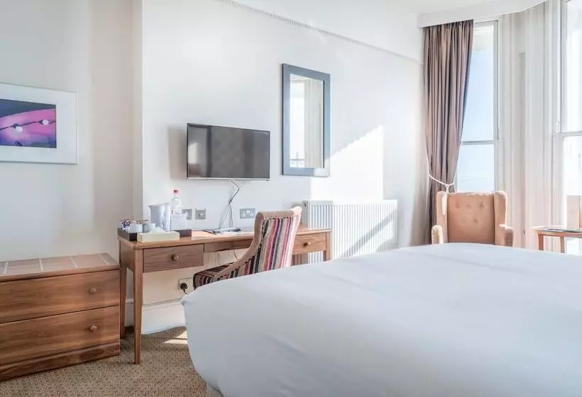 اتاق خانوادگی با چشم‌انداز دریا, Queens Hotel & Spa