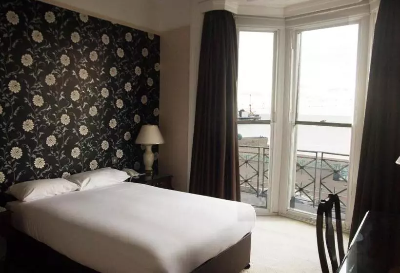 سوییت خانوادگی, Queens Hotel & Spa