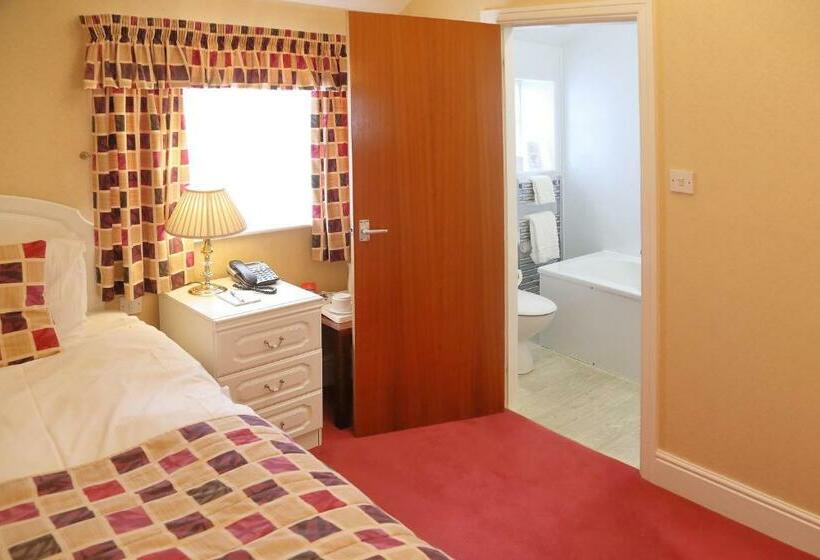 חדר סטנדרט יחיד, Saxonville