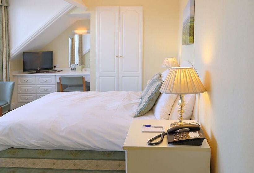 חדר סטנדרט, Saxonville