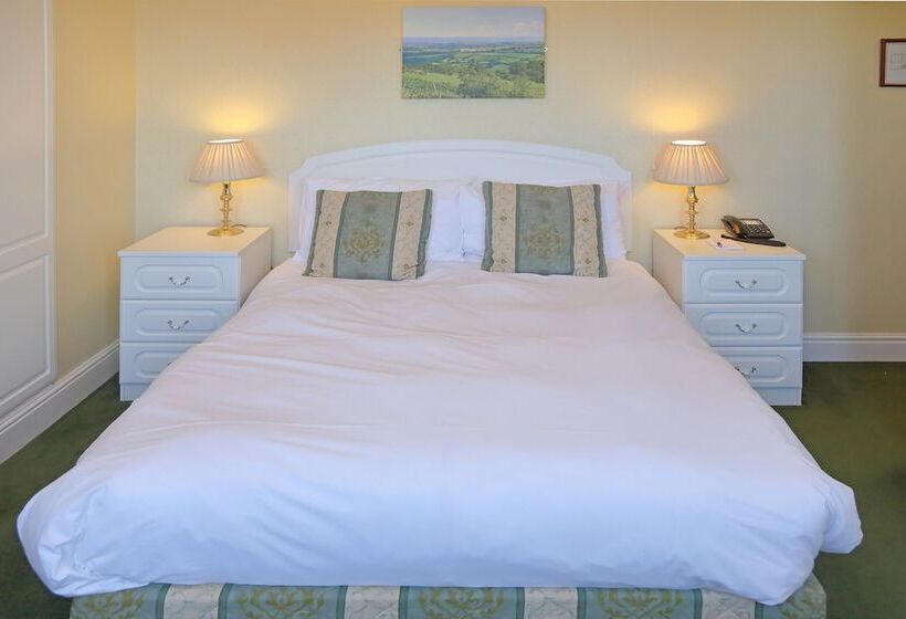 חדר סטנדרט, Saxonville