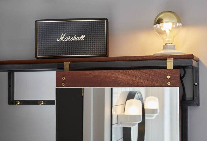 Standard Single Room, The Pilgrm