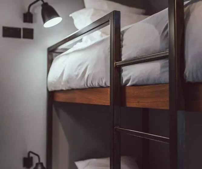Standard Room with Bunk Beds, The Pilgrm