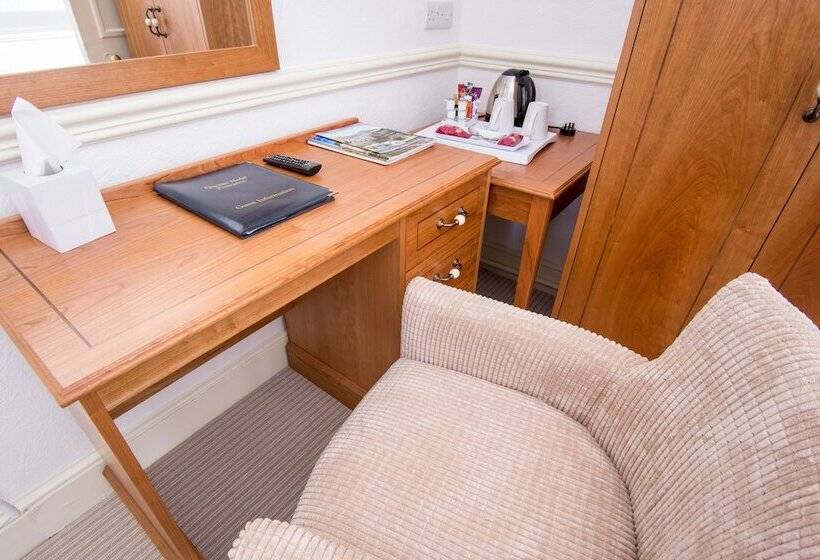 חדר סטנדרט יחיד, The Queens