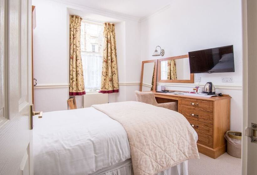 חדר סטנדרט יחיד, The Queens