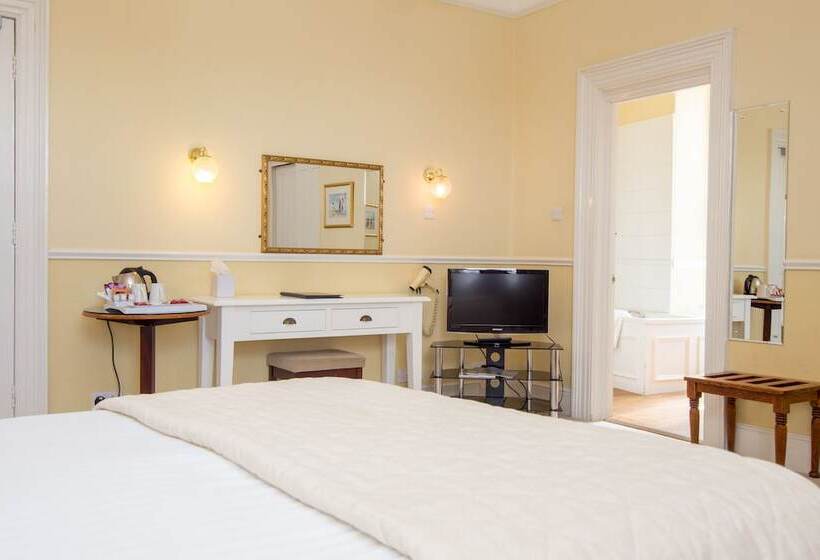 חדר סטנדרט, The Queens