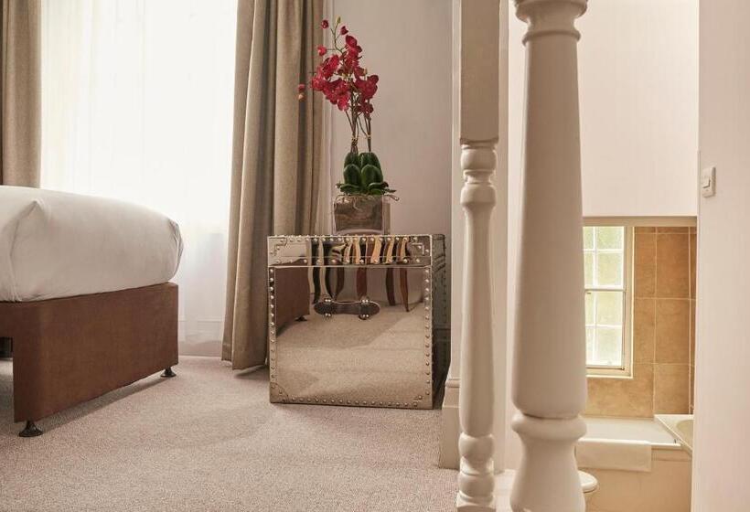 高级大房间, The Tophams