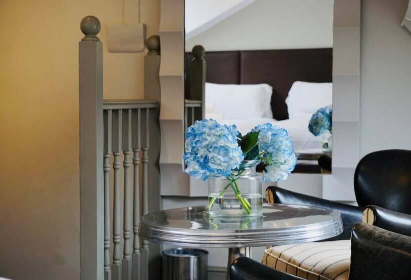 家庭间, The Tophams