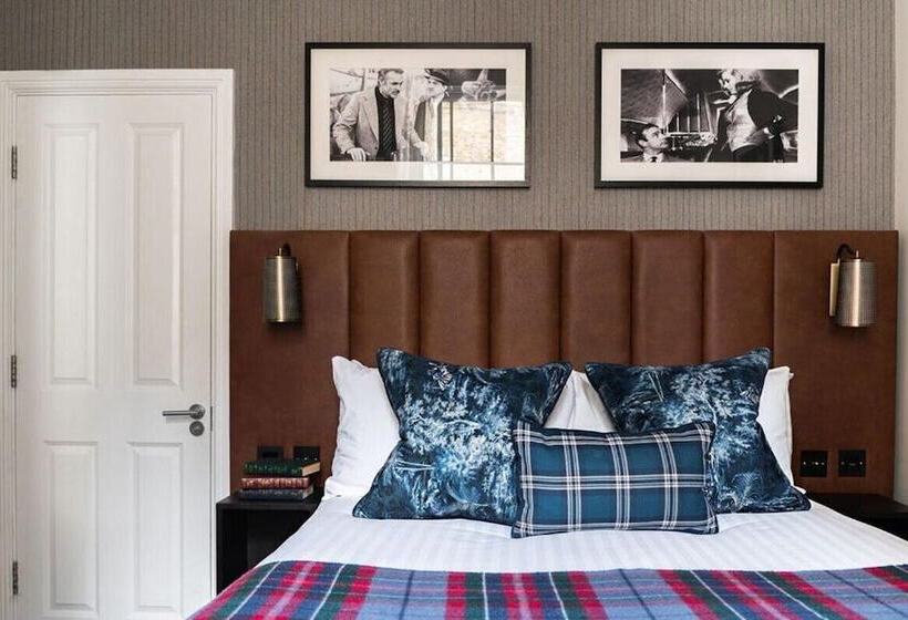 高级大房间, The Tophams