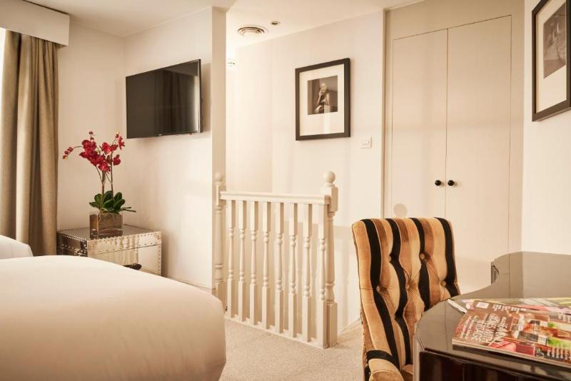 高级大房间, The Tophams