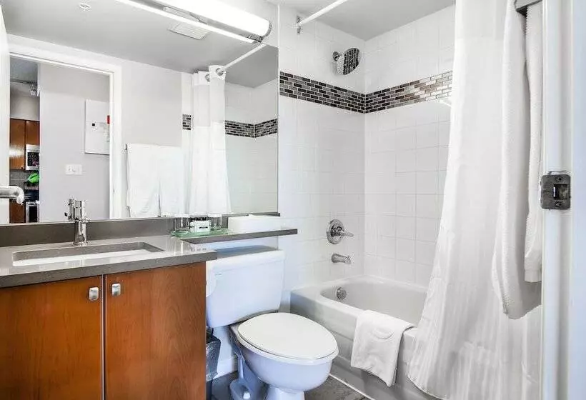 اتاق استاندارد با 2 تخت دوبل, Executive Hotel Vancouver Airport