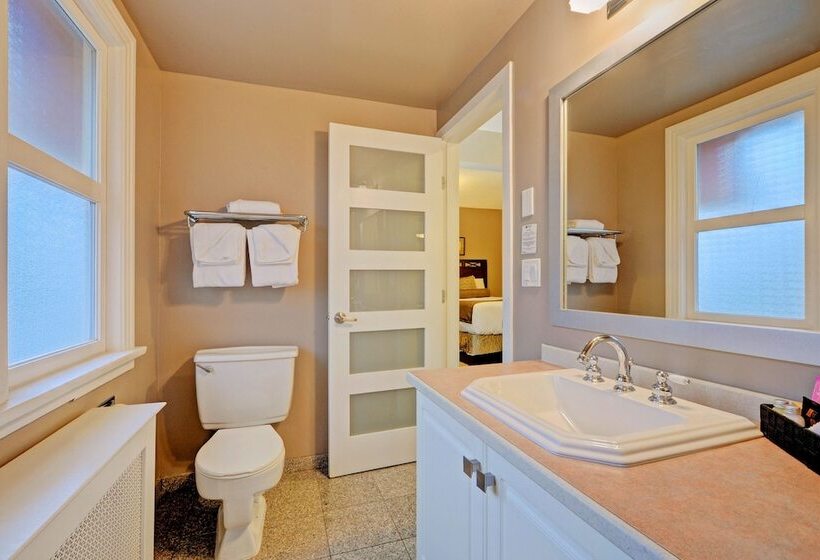 标准间, Helm's Inn