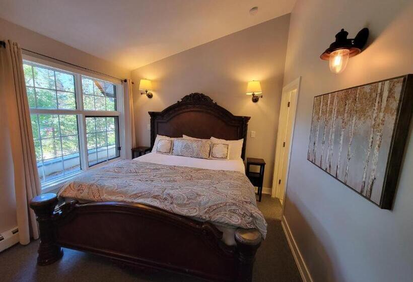 מיטת קינג בסוויטה, The Georgetown Inn