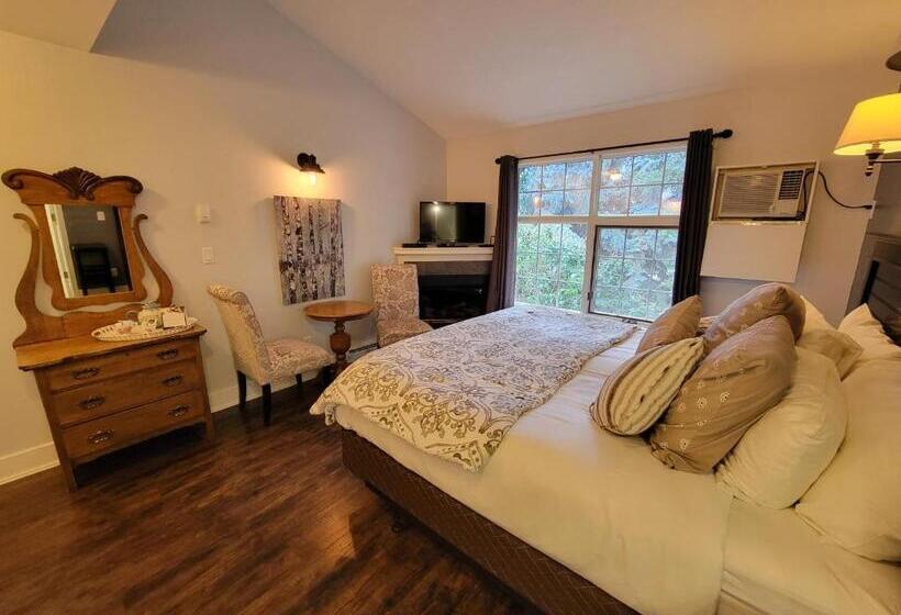 מיטת קינג בסוויטה, The Georgetown Inn