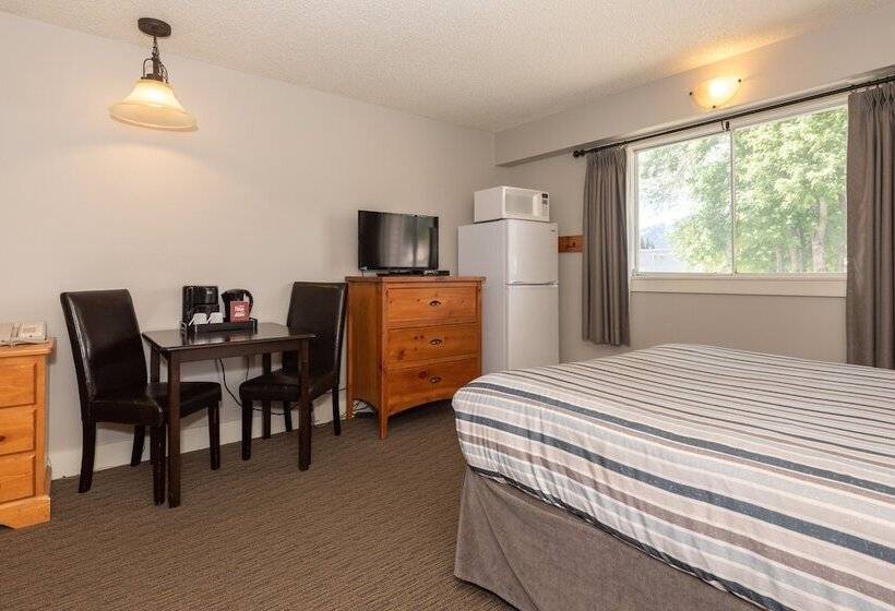 家庭间, Red Tree Lodge