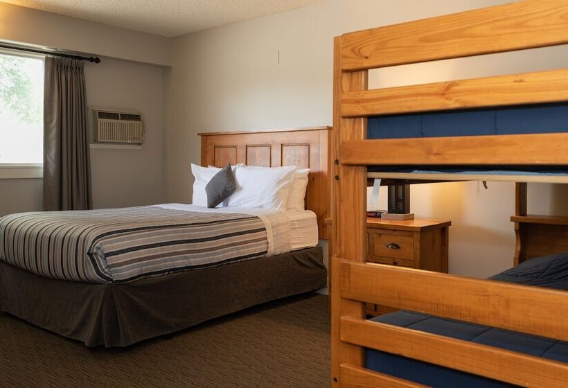 家庭间, Red Tree Lodge