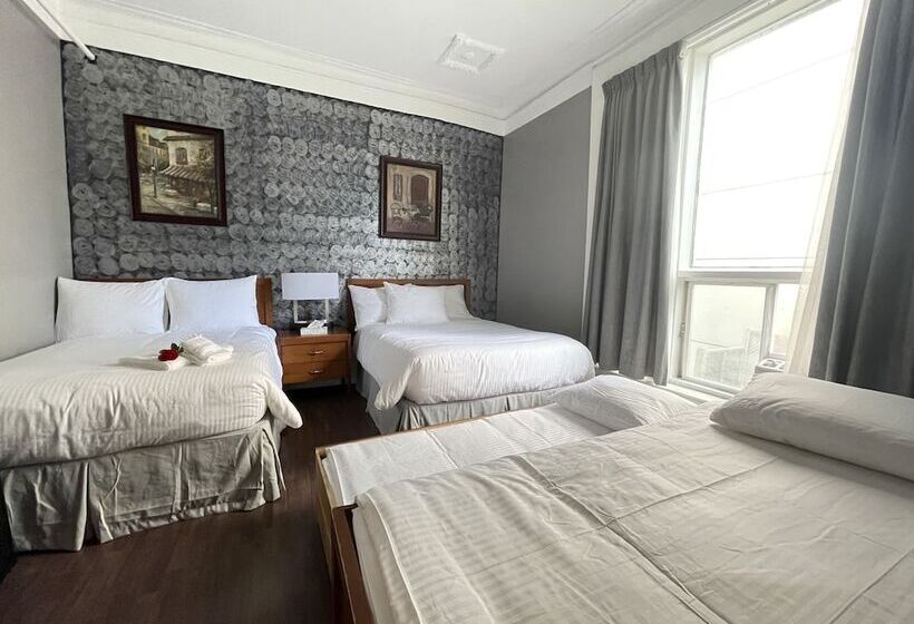 Семейный Номер, De Paris Montreal