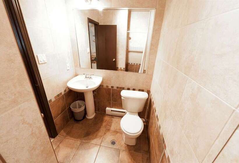 Номер Deluxe, De Paris Montreal