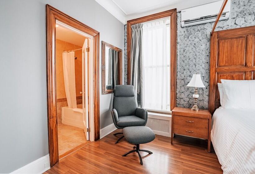 デラックスルーム, De Paris Montreal