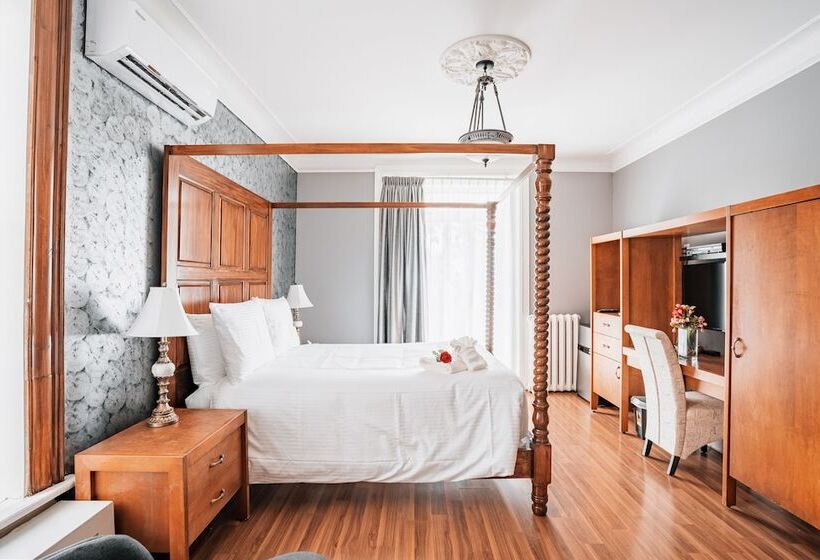 Номер Deluxe, De Paris Montreal