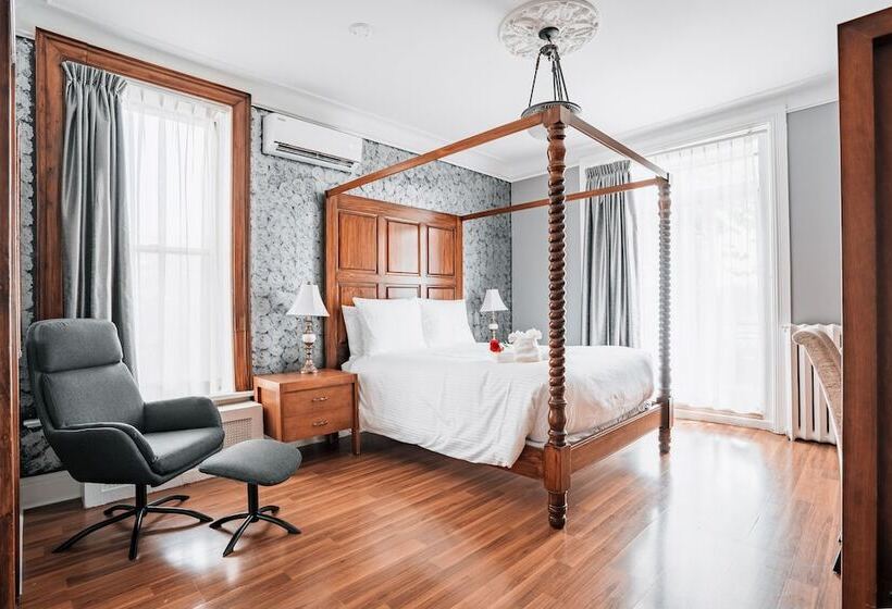 Номер Deluxe, De Paris Montreal