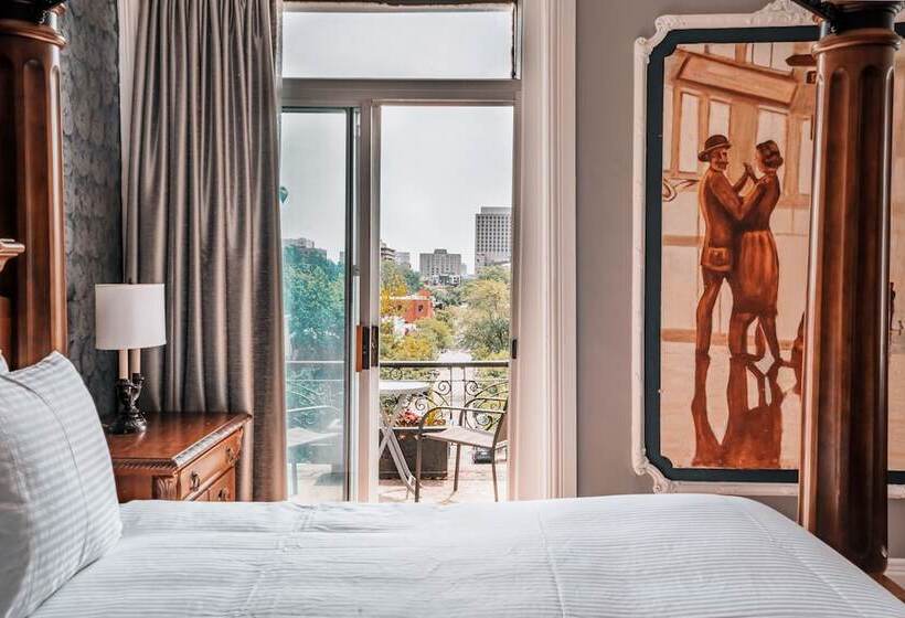 Номер Deluxe, De Paris Montreal