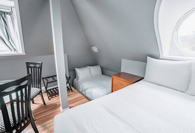 Семейный Номер, De Paris Montreal