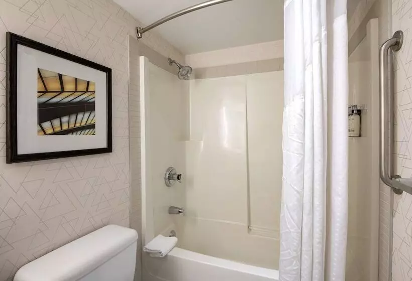 اتاق استاندارد, Holiday Inn Express Kamloops, An Ihg