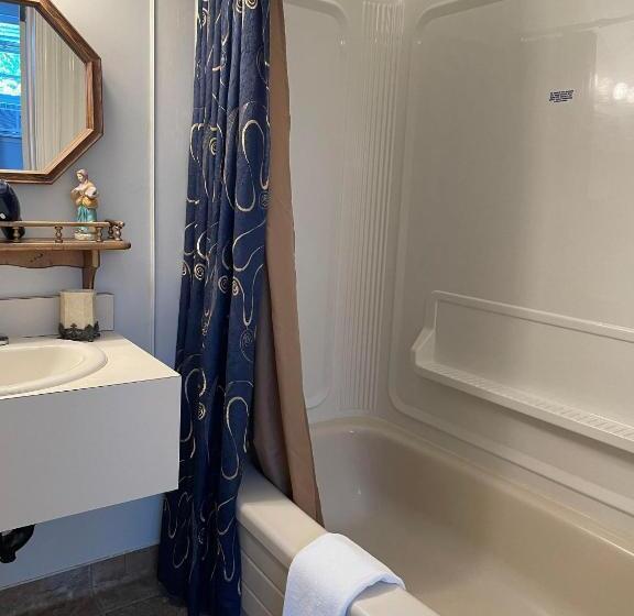 غرفة قياسية, Marshlands Inn