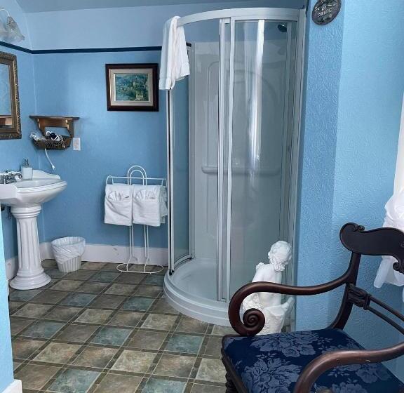 جناح سوبيريور, Marshlands Inn