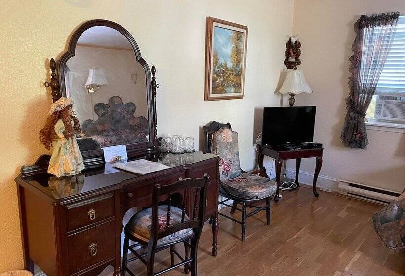 غرفة قياسية, Marshlands Inn