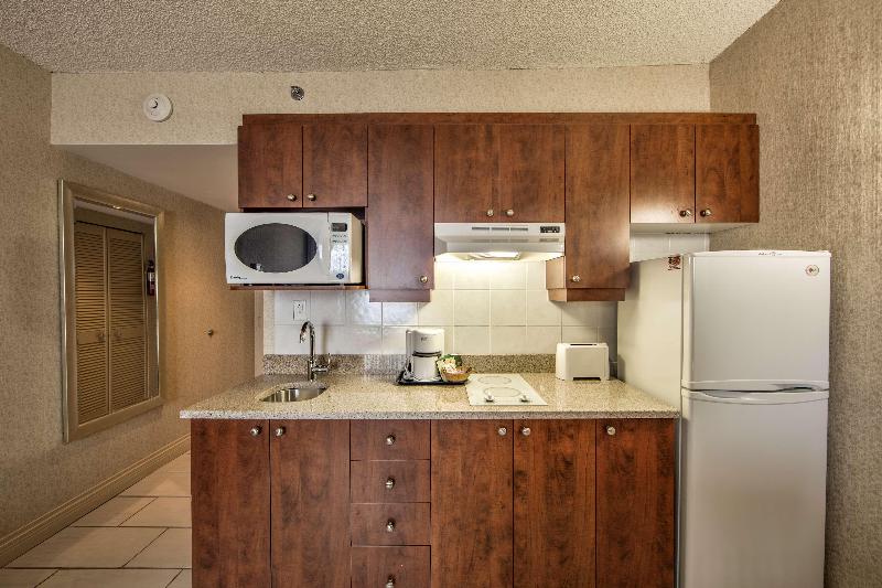 Номер Стандарт, Radisson Hotel Montreal Airport