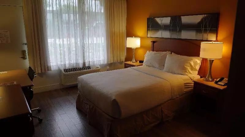 اتاق استاندارد برای معلولان, Radisson Hotel Montreal Airport