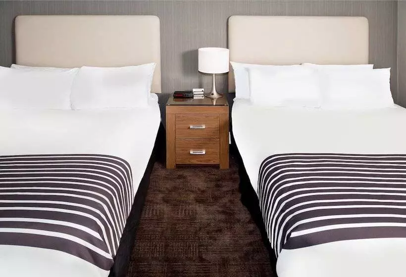 ２ダブルベッドのスタンダードルーム, Sandman Hotel Langley