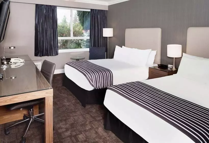 ２ダブルベッドのスタンダードルーム, Sandman Hotel Langley